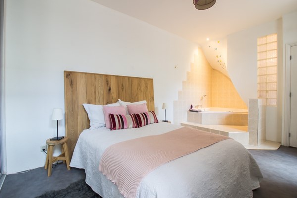 Medium property photo - Jacob Gillesstraat 22, 2582 XZ The Hague
